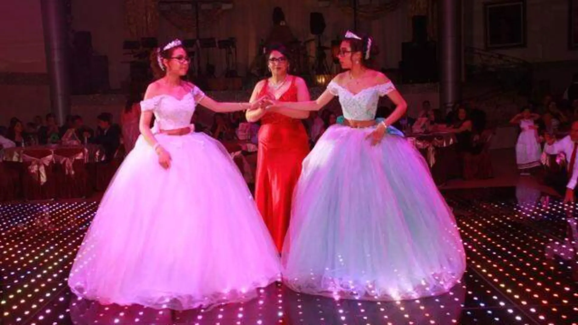 las quinceañeras